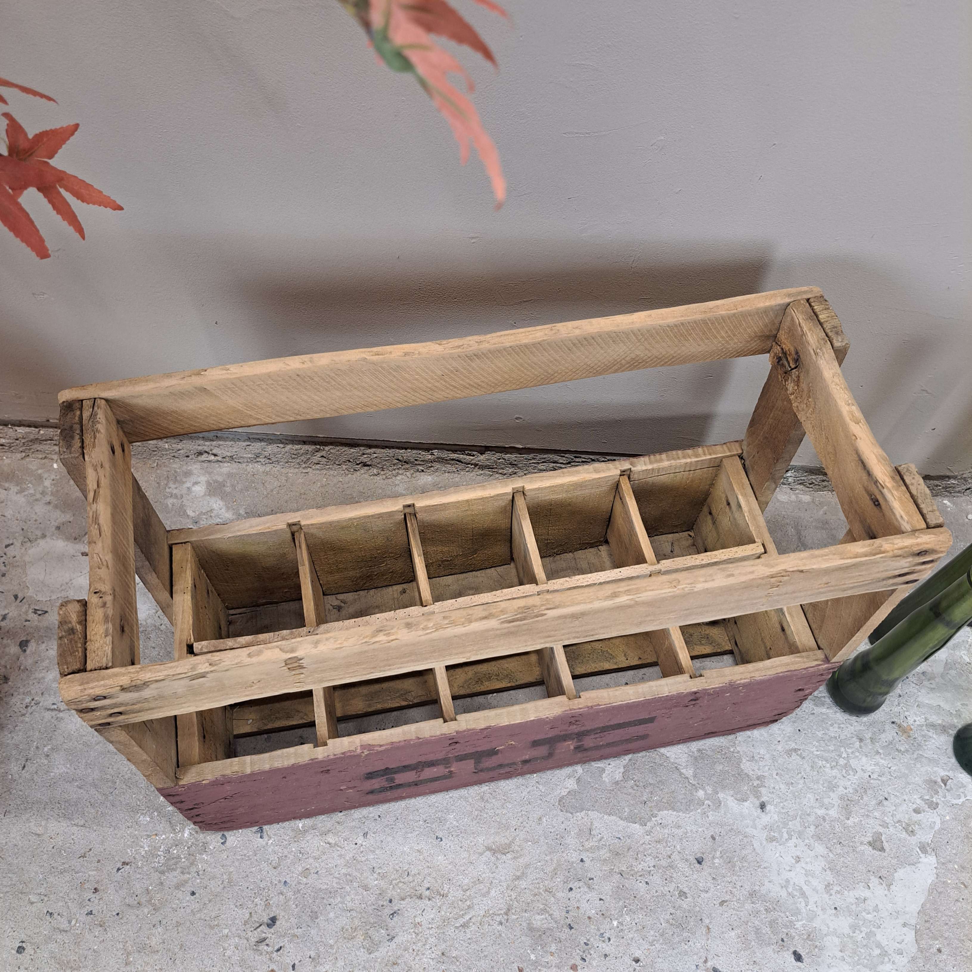 058195de3b2d.jpg CAISSE  10 BOUTEILLES