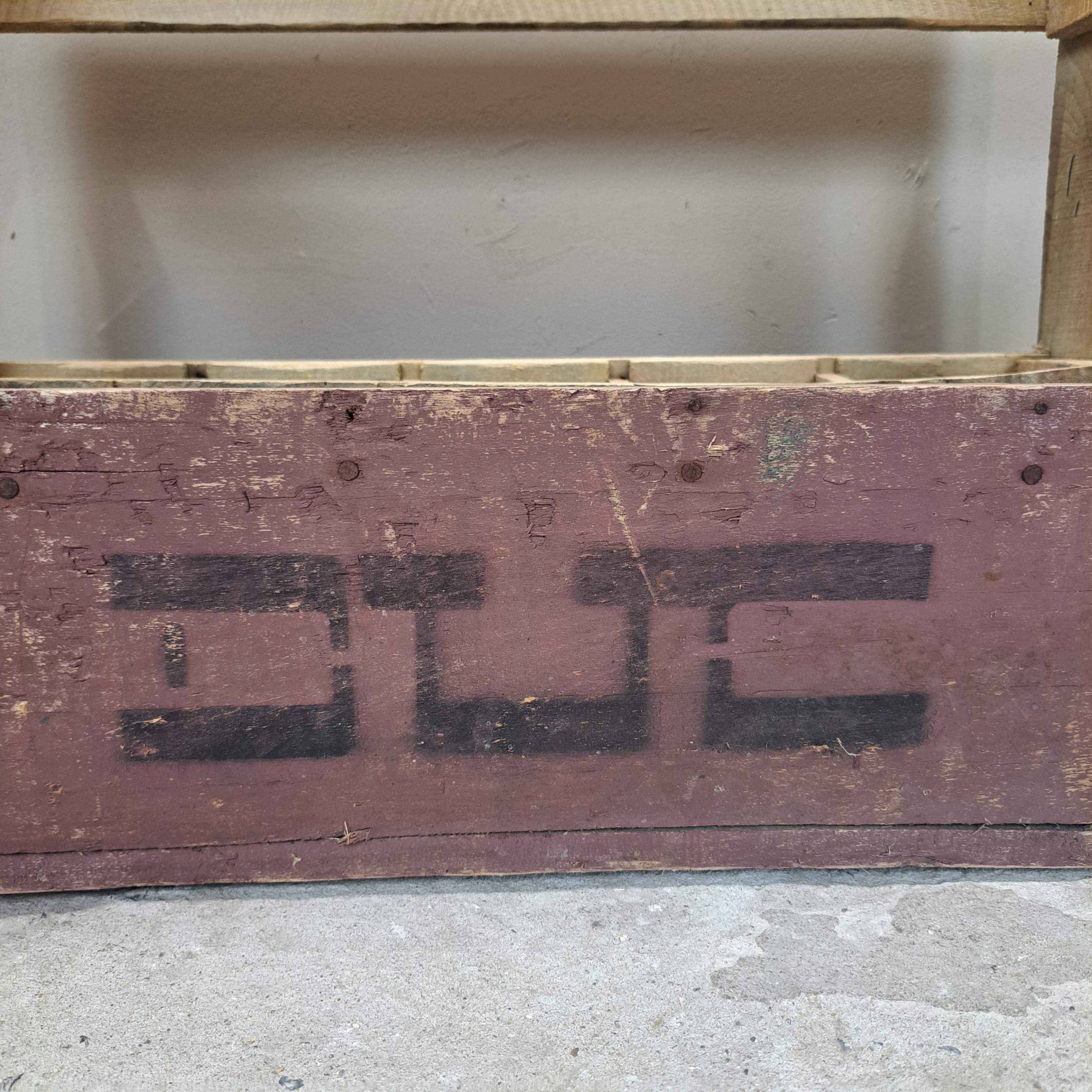 223853d295d4.jpg CAISSE  10 BOUTEILLES