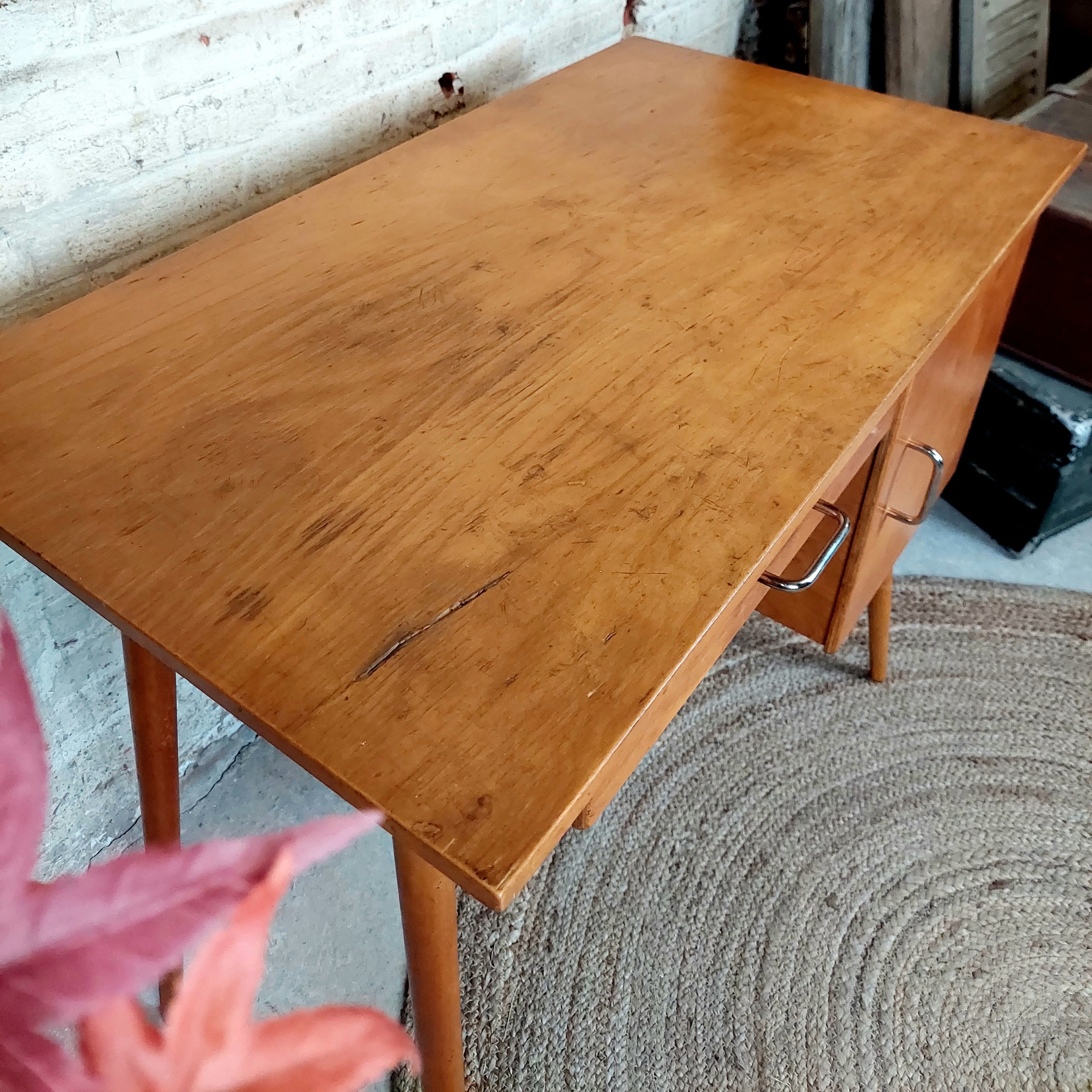 2df5a69ed8ac.jpg BUREAU STYLE SCANDINAVE