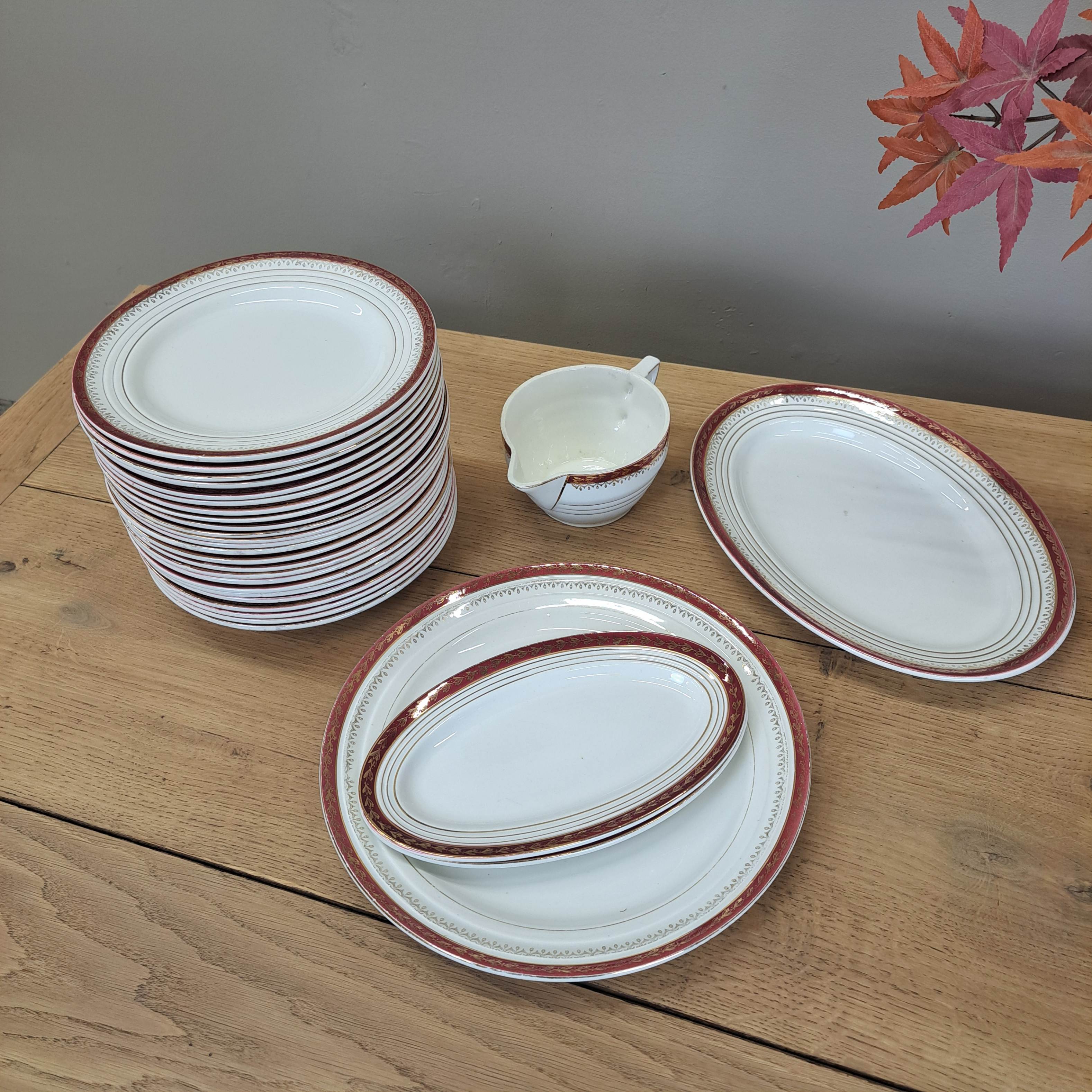 3055c631b9ae.jpg SERVICE ASSIETTES