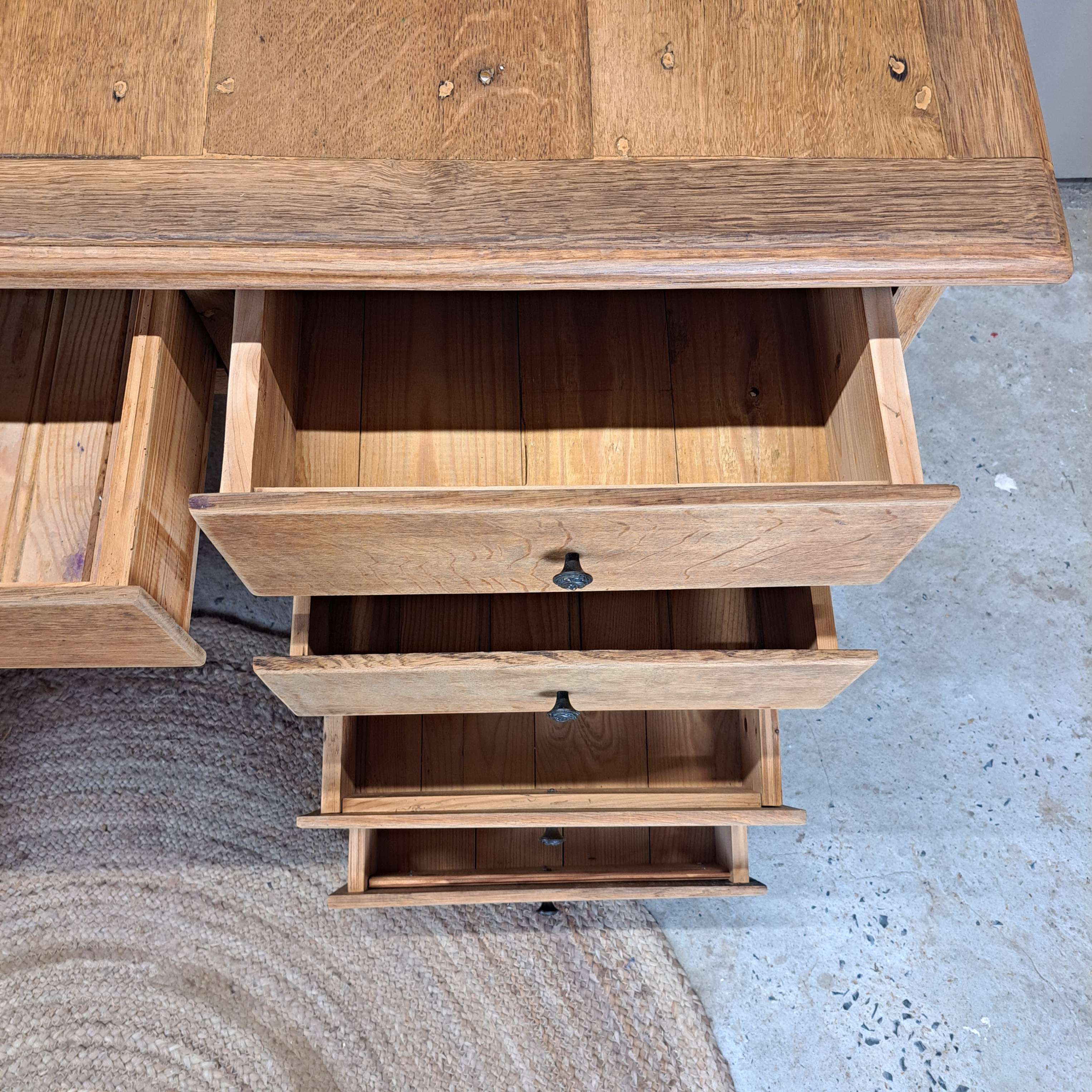 434704444b16.jpg Ancien bureau artisanal