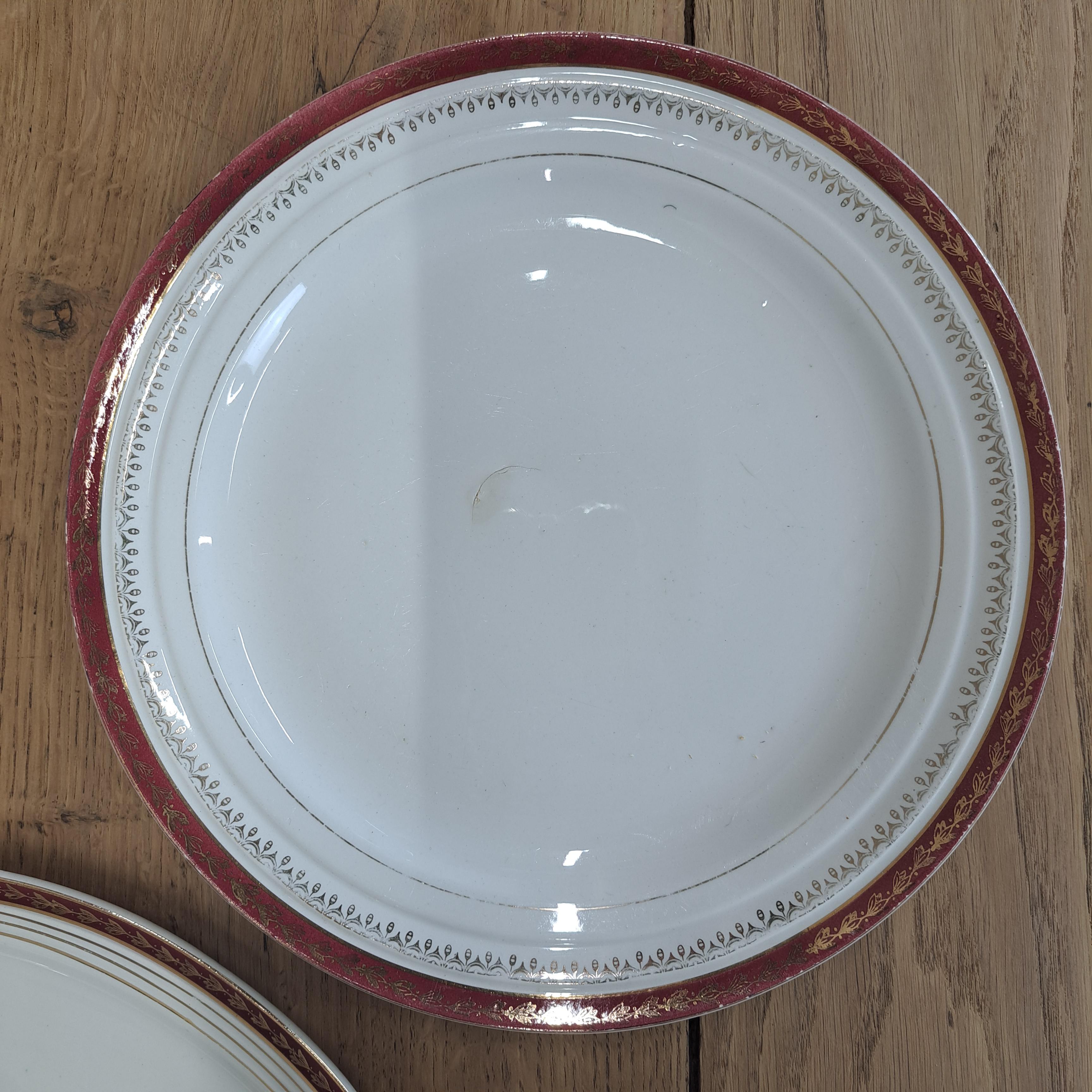 7a3e3936a1b7.jpg SERVICE ASSIETTES