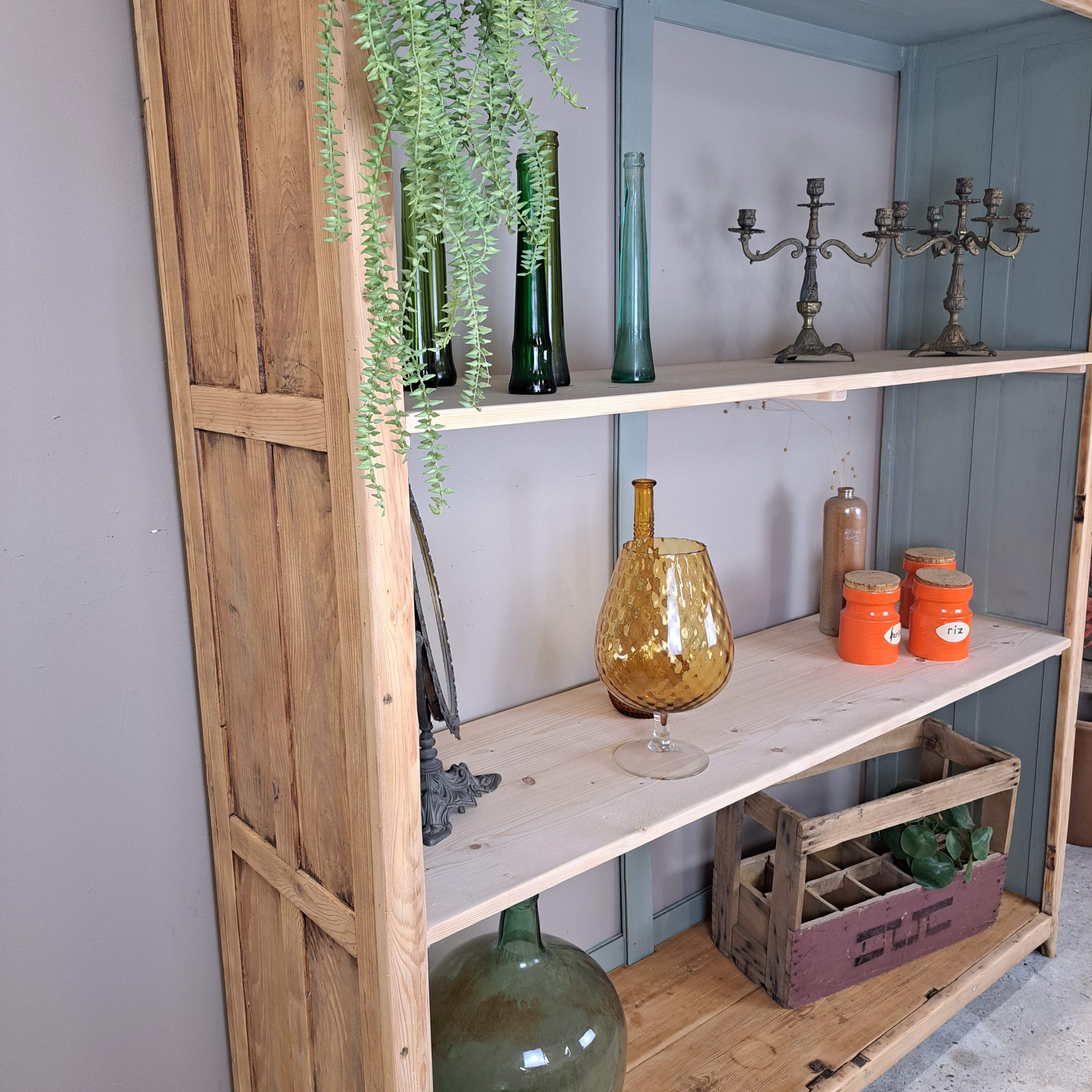 8e81663d2e0b.jpg Armoire étagère