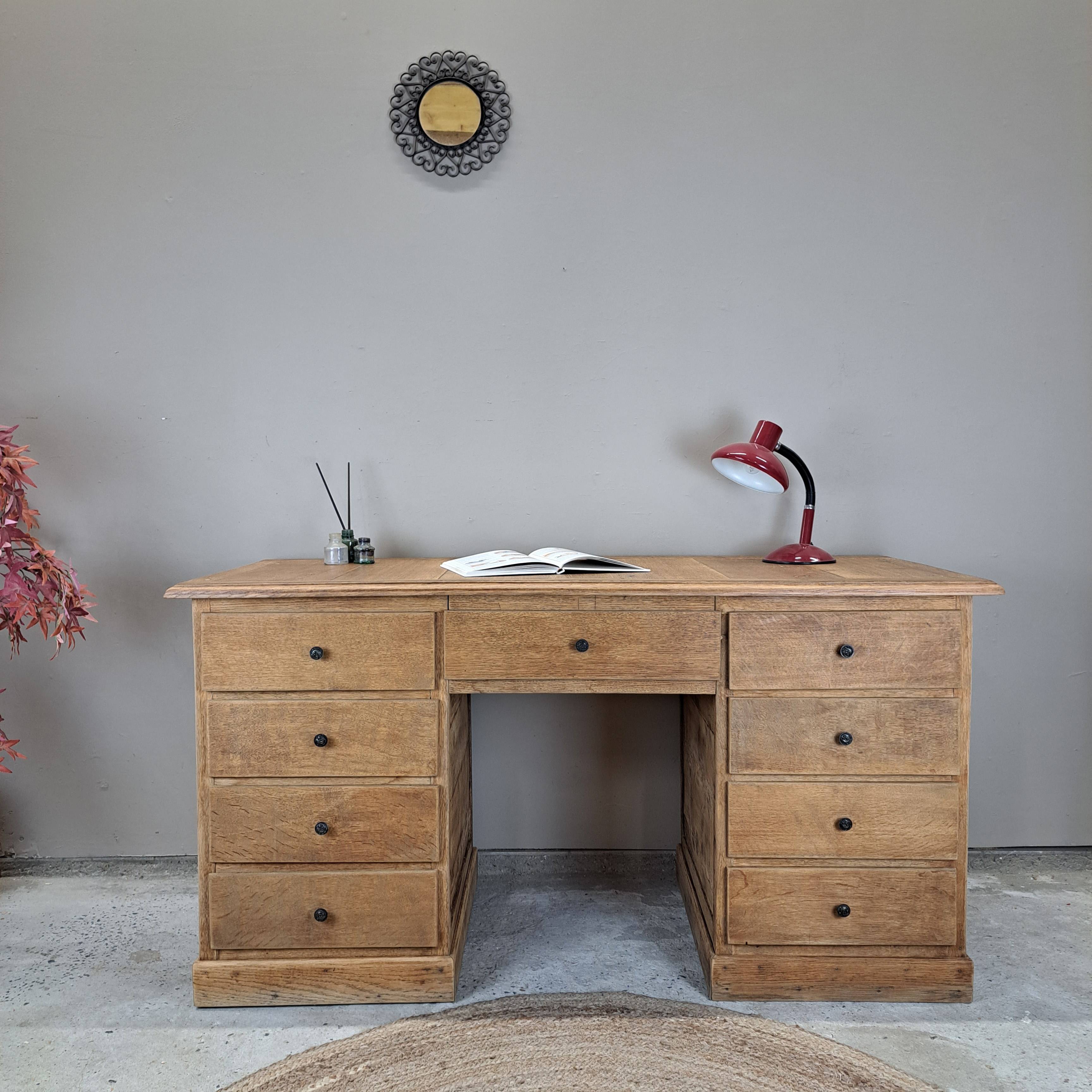 fce6f3a857e6.jpg Ancien bureau artisanal