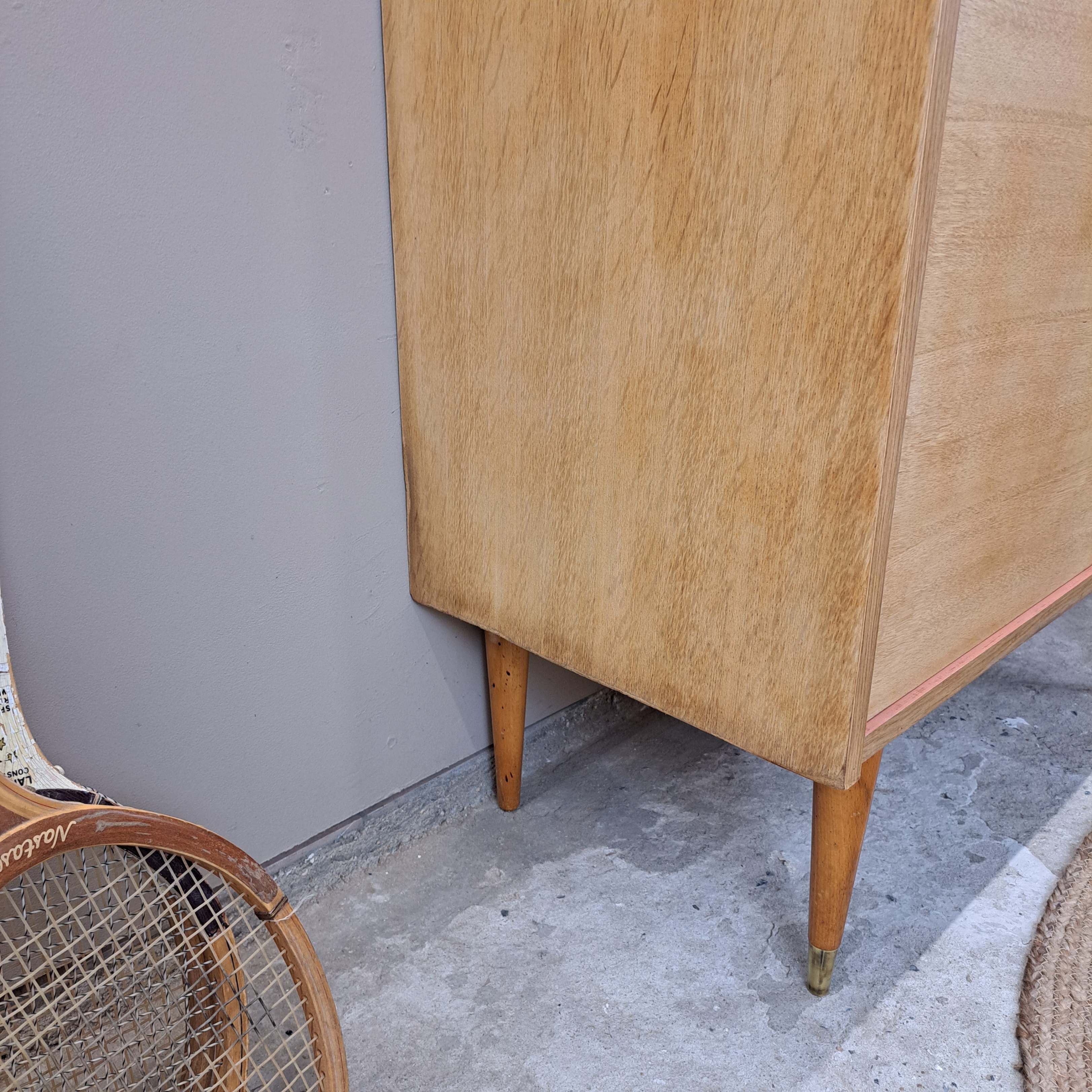 0db088a85a52.jpg Meuble vitrine