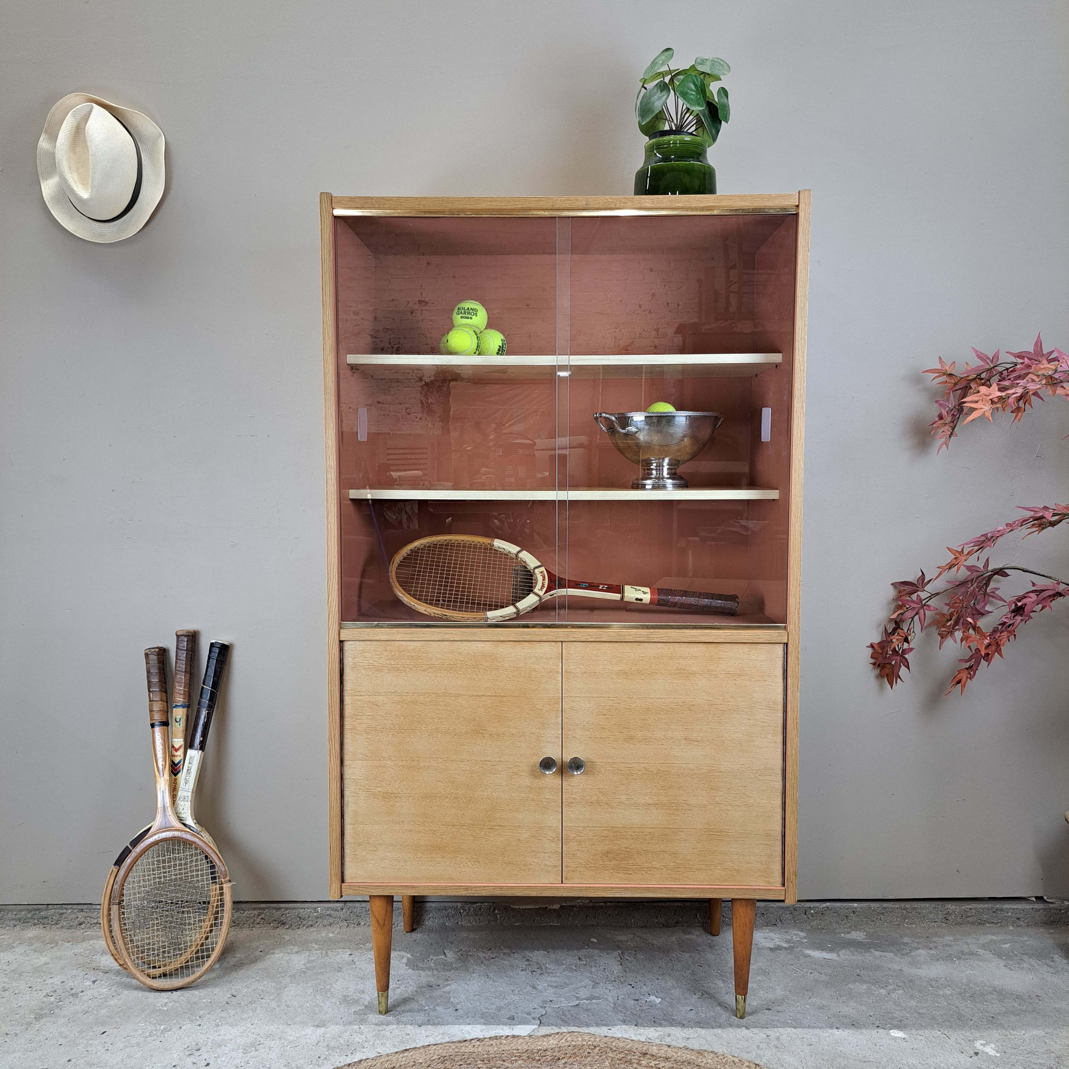 80d00bb55fe3.jpg Meuble vitrine