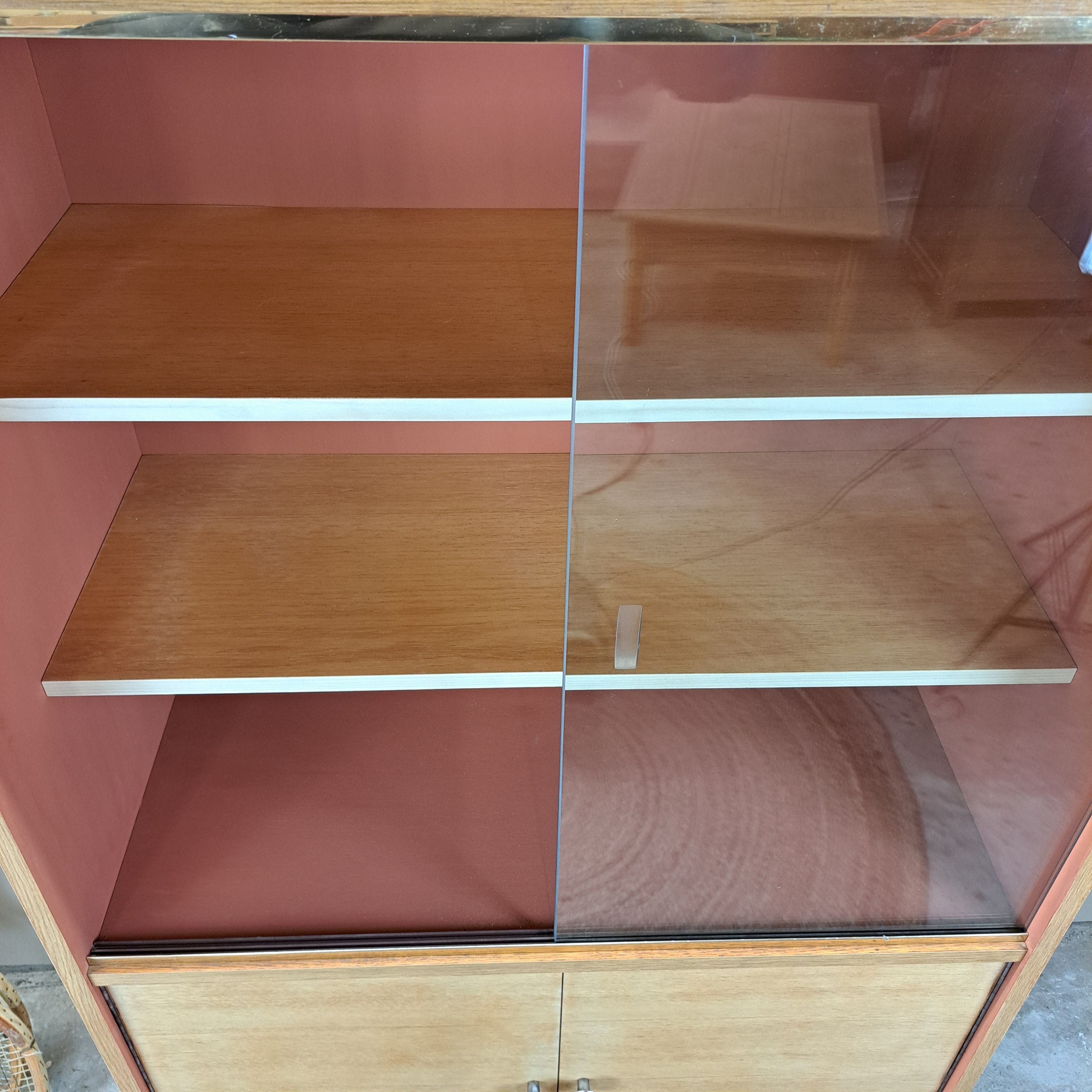 b53a1b548ff4.jpg Meuble vitrine