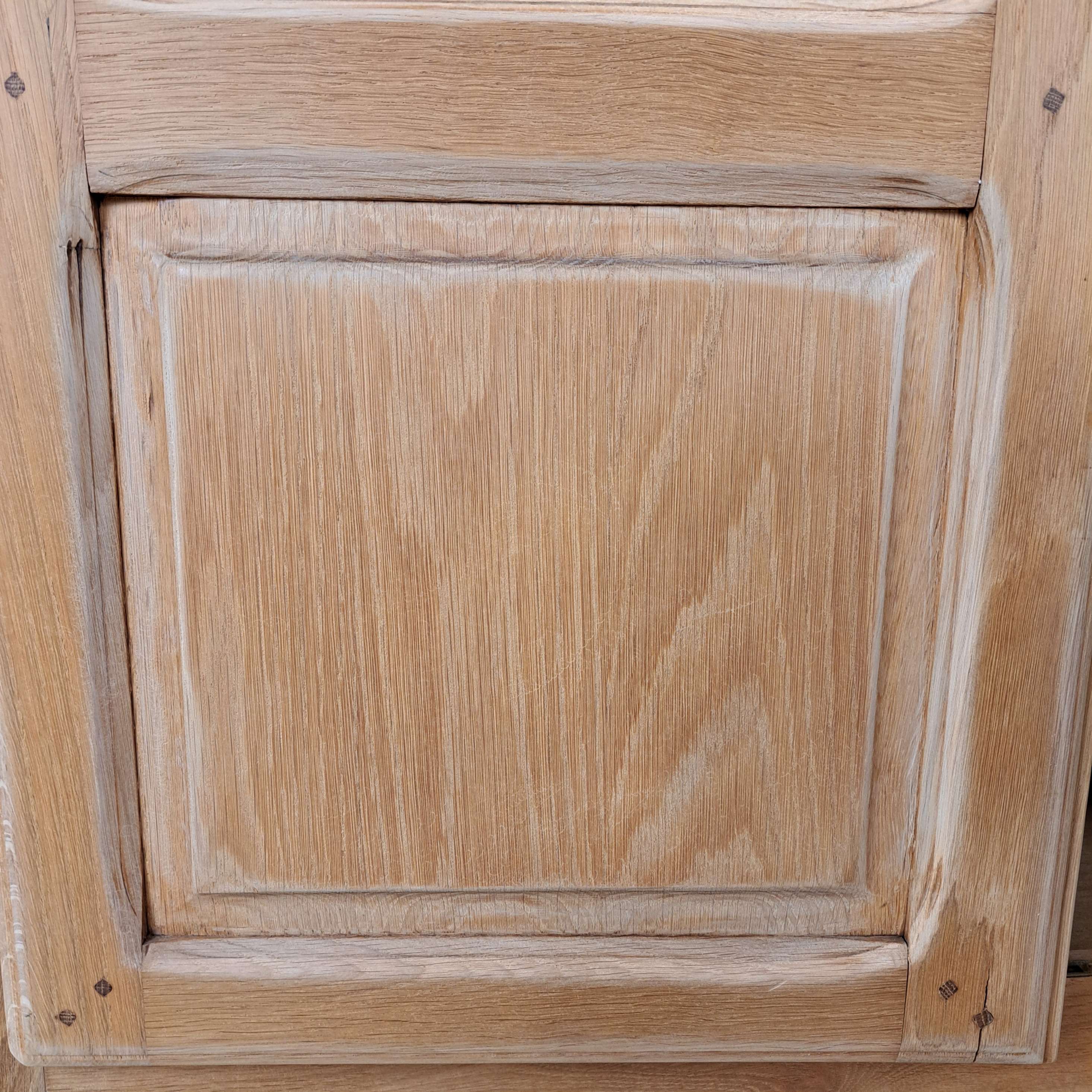 ba8ac468639e.jpg ARMOIRE VITREE